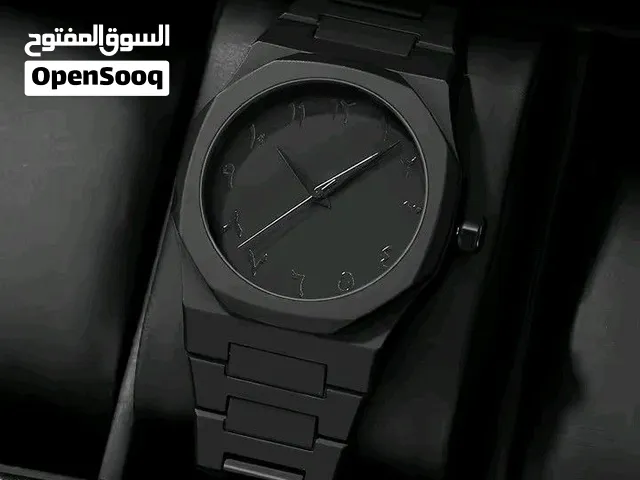 الساعه الترند بلون الاسود الغامق جديد بكرتونها