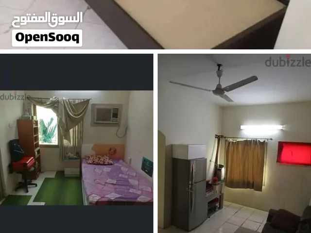 room and bed space available in hdd
