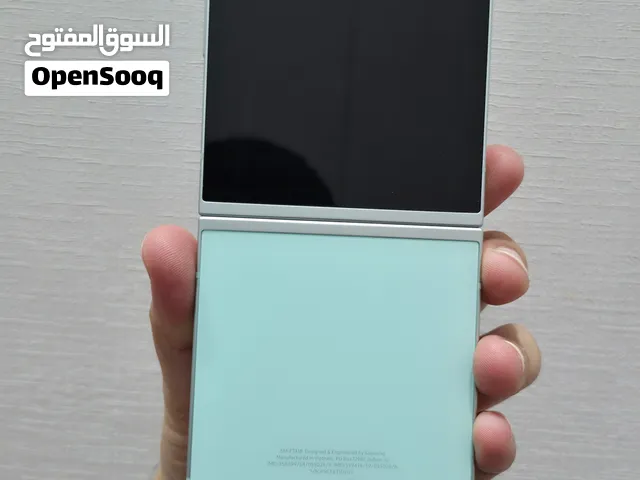 galaxy z flip 6 256Gb clean condition no scratches