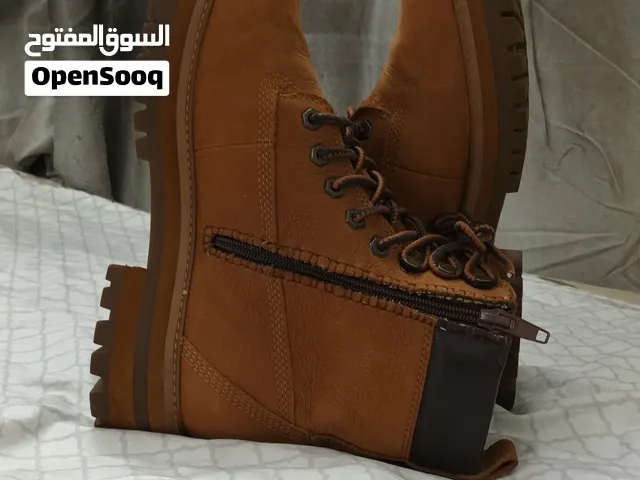 (إقرأ الوصف) بوت ماركة تمبرلاند(Timberland) العالمية قياس 43 جلد طبيعي مقاوم للماء
