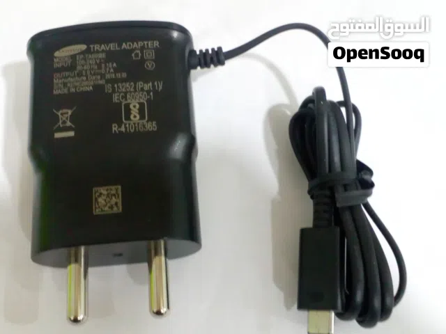 كماليات تلفونات شواحن سماعات و صلات كفرات بضاعة محل كاملة 850 قطعة البيع
