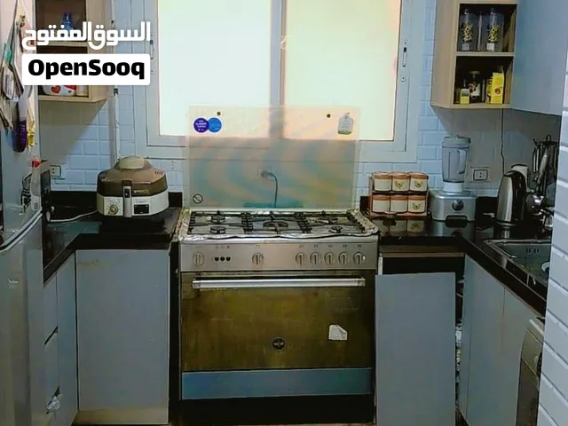 شقة مفروشة فرش فندقي بالرحاب غرفتين وحمام ومطبخ أمريكان وريسبشن مكيفة بالكامل
