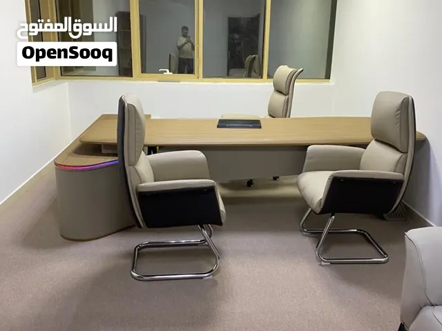 اثاث مكتبي شبه جديد للبيع