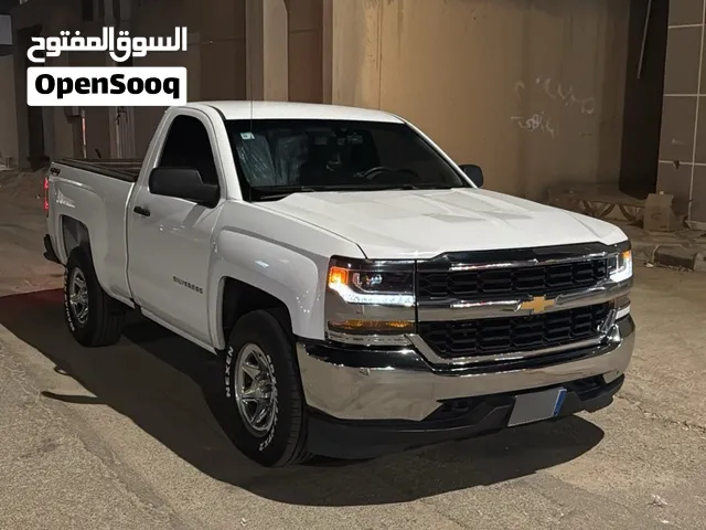 للبيع سلفرادو V6