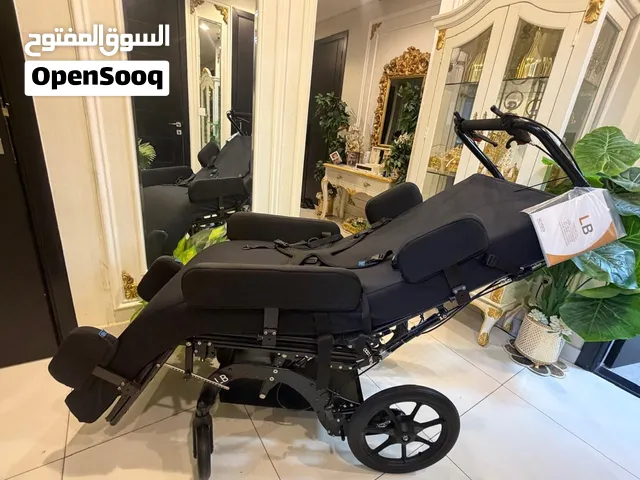كرسي إيطالي فاخر لذوي الاحتياجات الخاصه