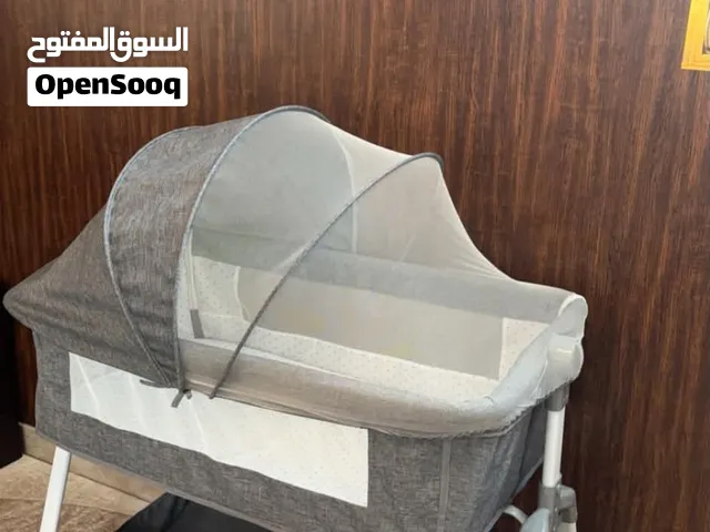 سرير اطفال