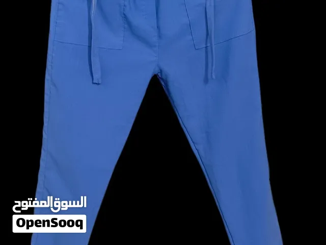 بنطلون كاجوال أنيق باللون الأزرق