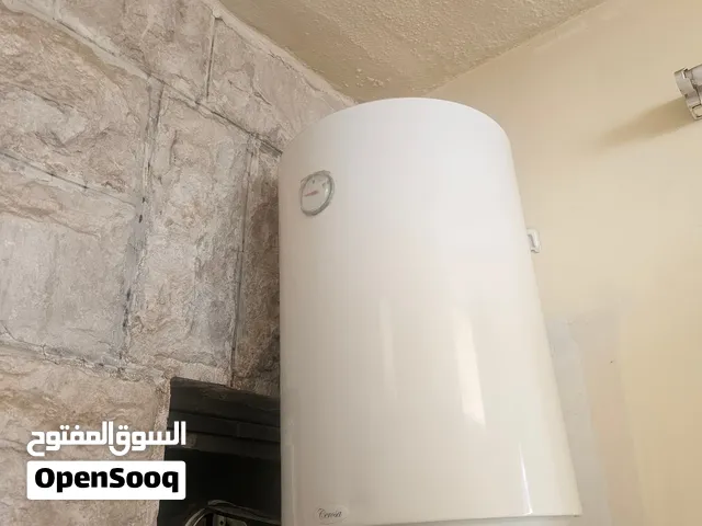 سخان ايطالي كهربا بحالة ممتازة جدا ومواسير نظيفة جدا من ماركة Cerosa