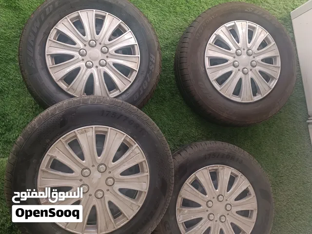 للبيع رنقات حديد كورولا حجم 13 ب 15 دينار