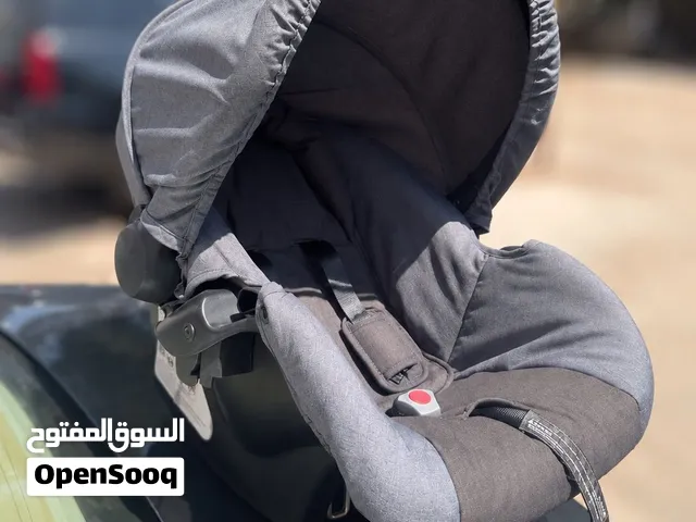 كرسي سيارة للرضع Baby Car Seat بحالة ممتازة ونظيف جدا