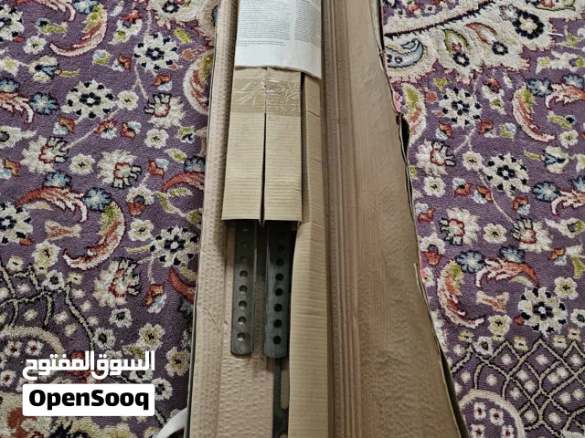 حامل تلفزيون جديد