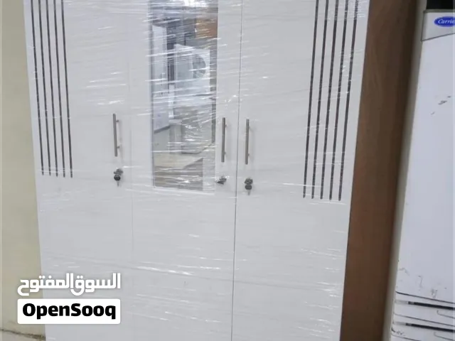 دواليب ملابس او خزانه ملابس