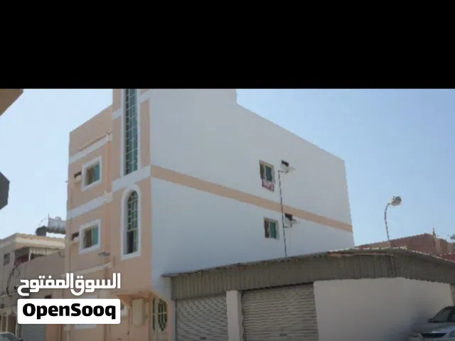 ارض مع عمارة من  ثلاث شقق مساحة كل شقة 145م