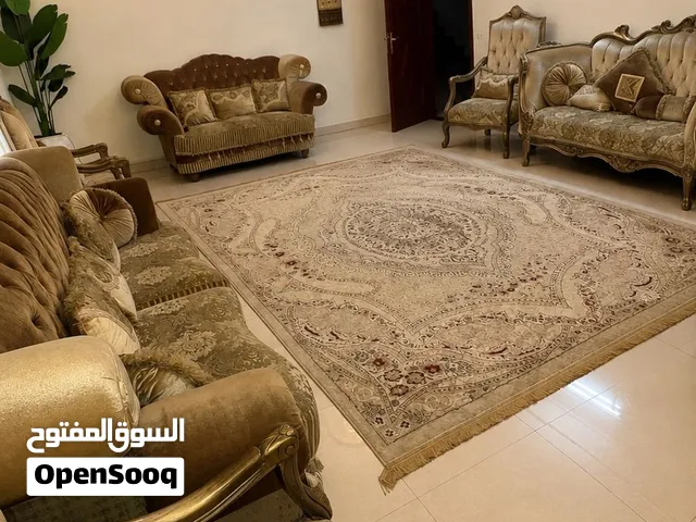 طقم كنب صالون كلاسيكي فاخر