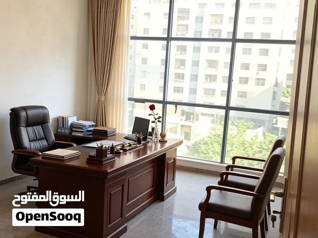 مكتب مشطب جاهز