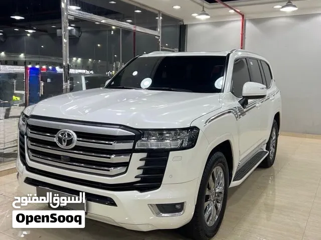 Used Toyota Land Cruiser in Dhofar