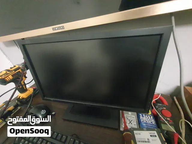 شاشه Dell بحاله جيده