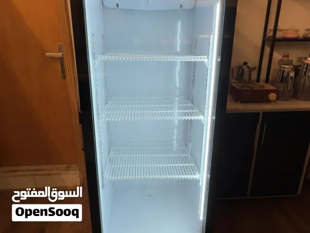 ثلاجه جديده استعمال شهرين فقط نضيفه وبحاله ممتازه