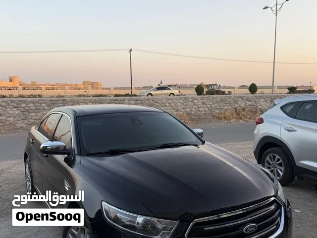 Ford Taurus 2017
