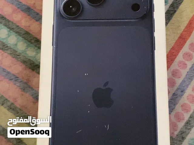 box ايفون 17