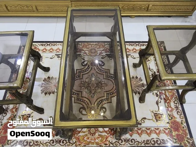 طاولات .