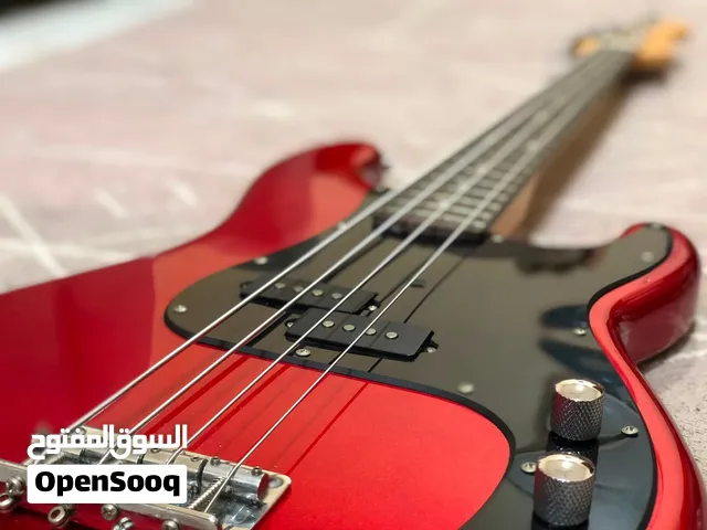 RED GUITAR BASS