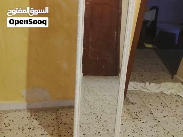 مرايا جديده مش مستعمله فتره طويله ونضيفه