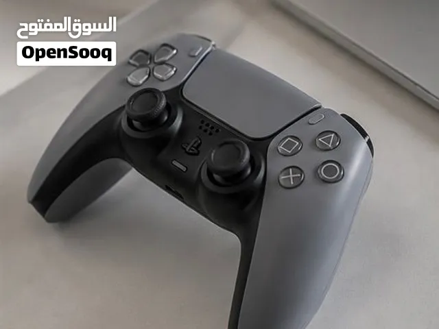 1 Month Used Ps5 Dualsense Controller —Grey Like New for 17 OMR