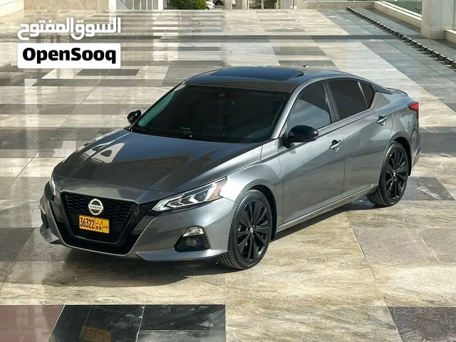 ألتيما 2022 SR رقم 1 نظيفة جداً وبحالة الوكالة