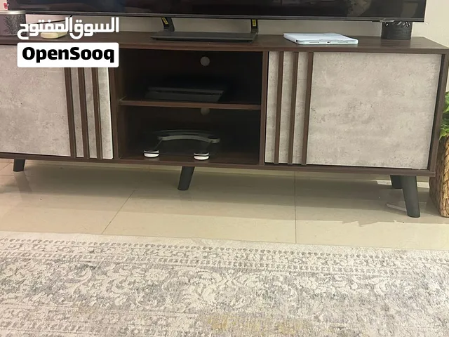 Tv unit.160cm....300sar