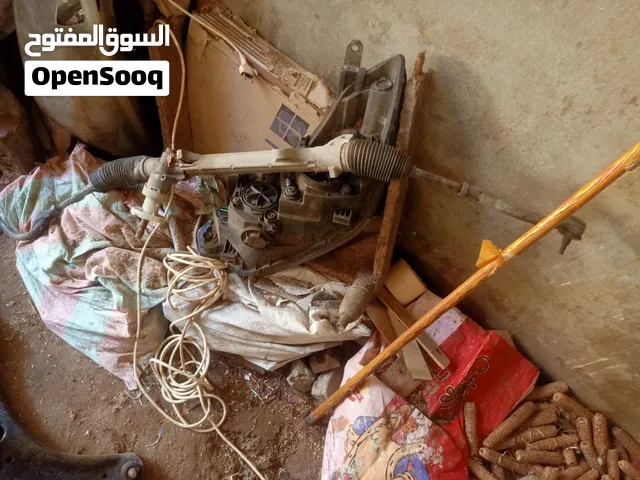 اكسترا بمشتملاتها مكسور منها الجزء الخارجي الزهر فقط للعربيه كيا سيراتو 2015
