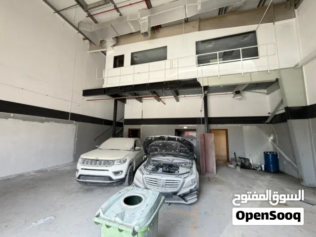 مستودع للايجار في الصناعية 5 قرب الشارع الرئيسي مع ميزانين مساحة 2500 قدم يصلح لجميع الانشطة