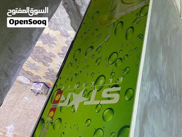 برادة للبيع 14 قدم جديدة قليل الاستعمال جداً باللون الأخضر الواجهة والداخل ابيض ويوجد بيها ضوء ابيض