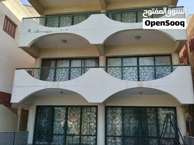 فيلا private للبيع في فايد الاسماعيليه شاطئ خاص اطلاله رائعه علي البحر مباشر