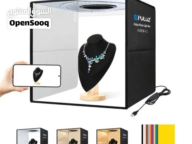 بوكس او ستاند تصوير للاكسسوارات او اي شيء