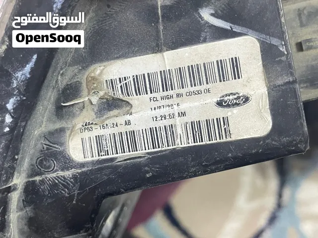 ضوء كرايسلر 200 اصلي 2015-2017 جهة اليمنه ممتاز جدا بسعر لقطه حلوه و ضوء فورد فيوجن اصلي 2013-2016