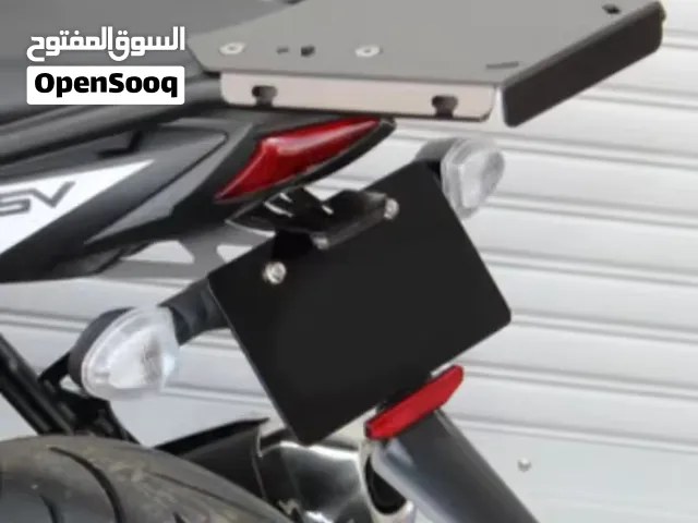 حامل خلفي أسود للدراجات النارية (Rack) لتركيب صندوق الأمتعة - كامل مع الملحقات