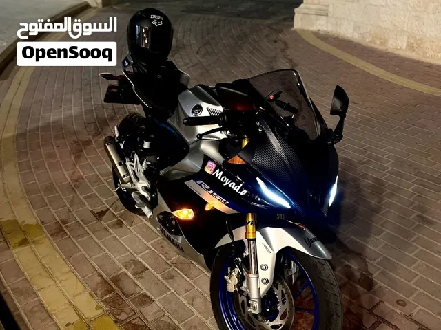دراجة نارية ياماها R15M مستعملة موديل 2024 رياضية بحالة ممتازة