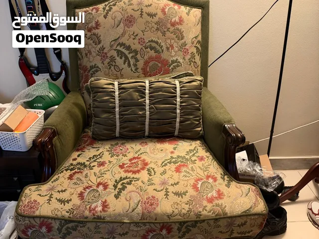 Guest room chair