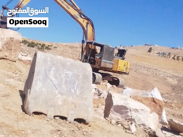 للبيع: حفار كوماتسو داش 5 (موديل 92) مرخص سنة كاملة.للبيع:
