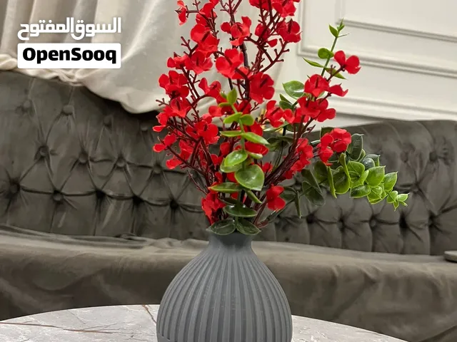 مزهرية مع صحن للضيافة لون موحد شكل جميل متوفر عدة ألوان و أشكال
