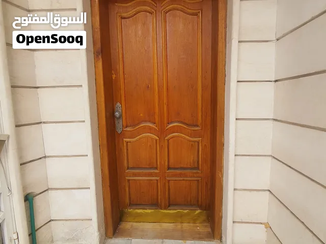 دار حديث للبيع في المنصور