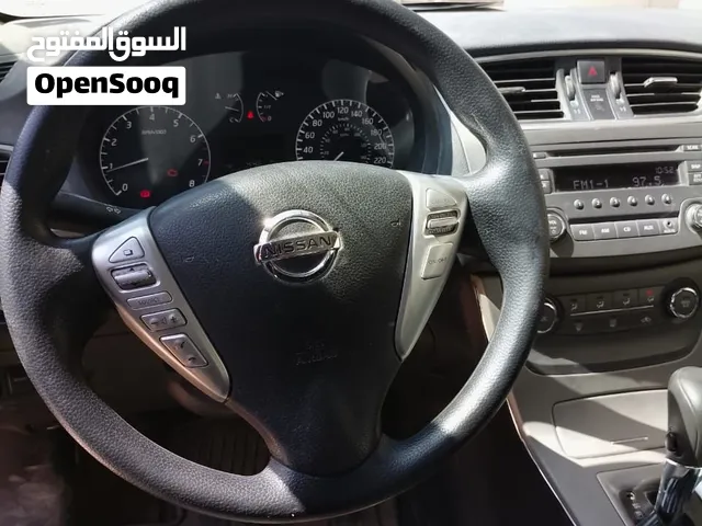 السيارة نيسان سنترا موديل 2014