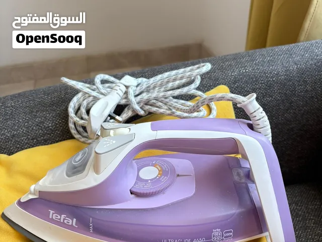 مكواة وطاولة كوي للبيع- iron and ironing board for sale