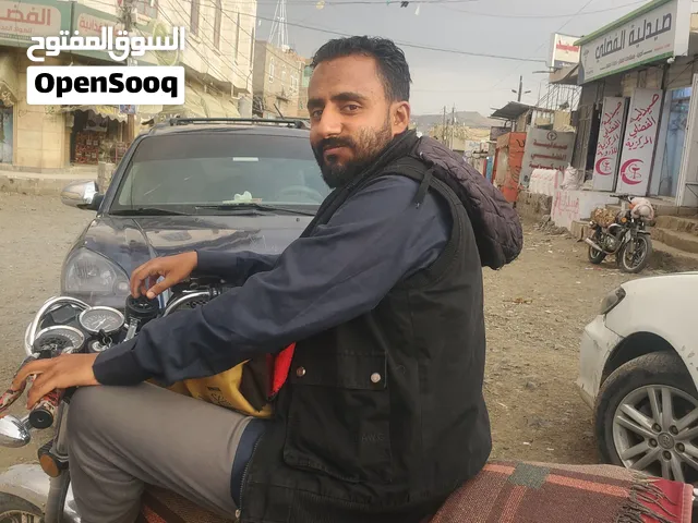 اخي وصديقي في المهنه اسامة عبدالوهاب يشتغل في العاصمه صنعاء مربع السنينه جوار مستشفى عز الدين الشيبا