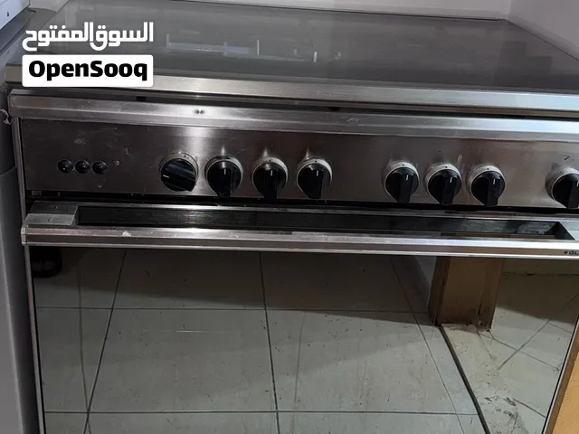 5 burner gas oven/stove in good working condition