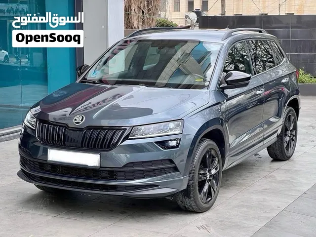سكودا كاروك بنزين 1.5 سبورت لاين مستورد 2022 ترخيص 2020 بلاك ايديشن ولاغرام بوية