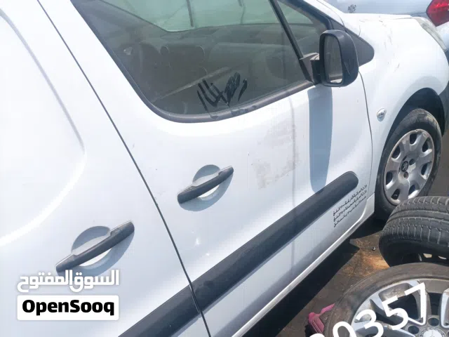 قطع غيار فان بيجو ورينوو فلوكس ومرسيدس وصيانة وكهرباء بوكسر واكس بي بيرت
