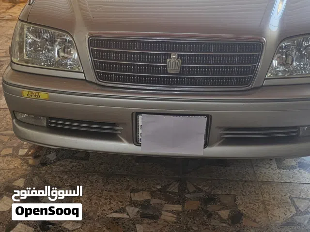 تويوتا كراون صالون موديل 2002 لون سلفر