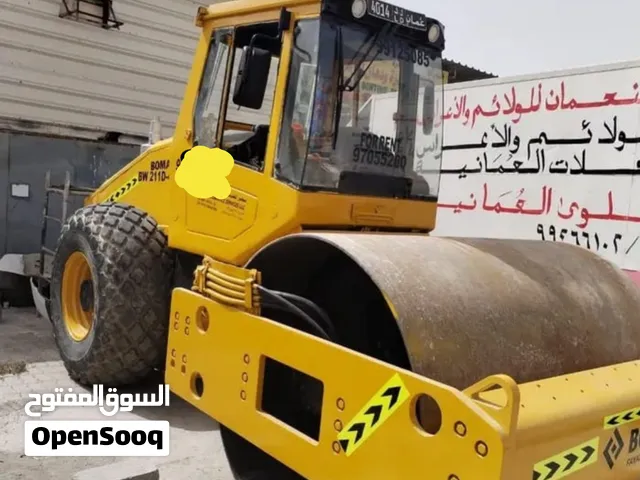 رولر 11 طن إيجار يومي لاعمال الطرق والمباني والمشاريع الحكوميه والخاصه كما يتوفر جريدر ايجار يومي.